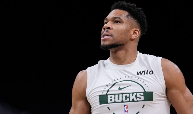 开云-计划有变！雄鹿通知各队他们将留下字母哥